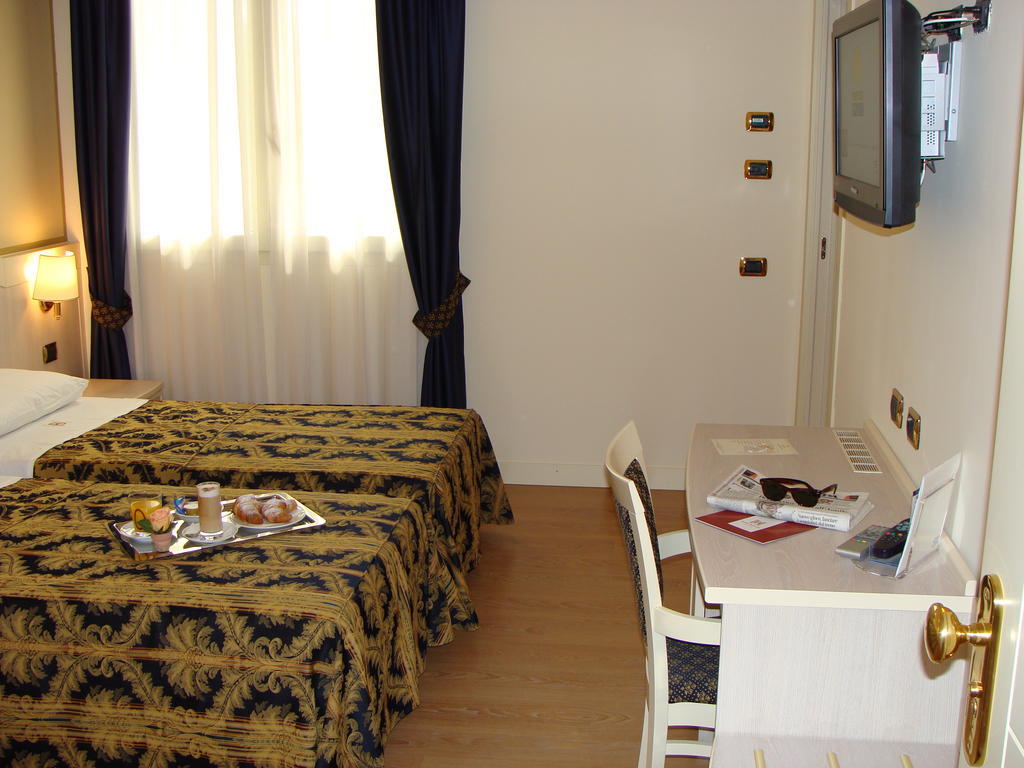 Hotel Belforte Ovada Esterno foto