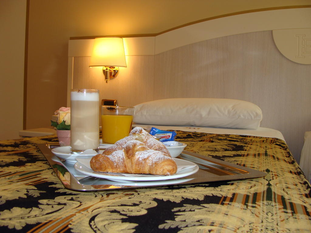 Hotel Belforte Ovada Esterno foto
