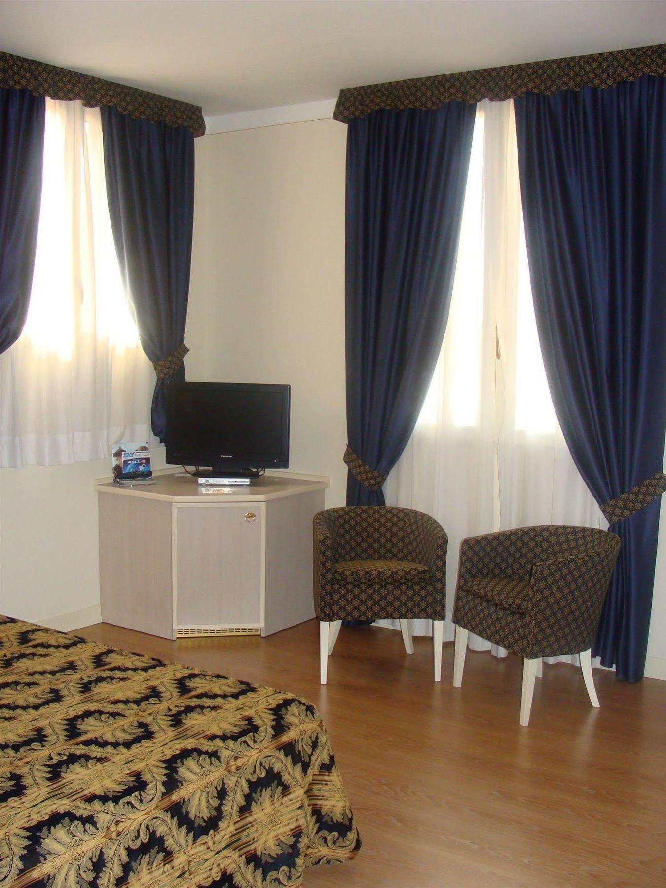 Hotel Belforte Ovada Esterno foto
