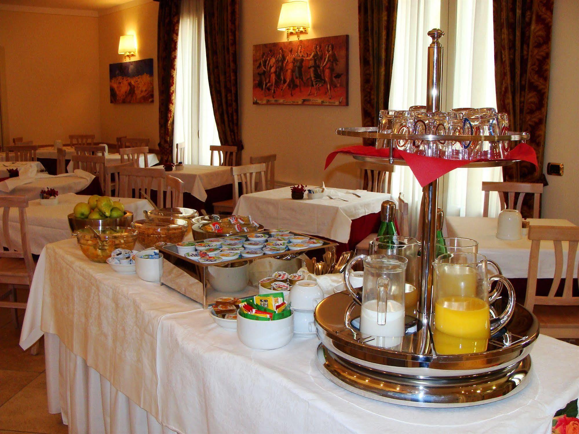 Hotel Belforte Ovada Esterno foto